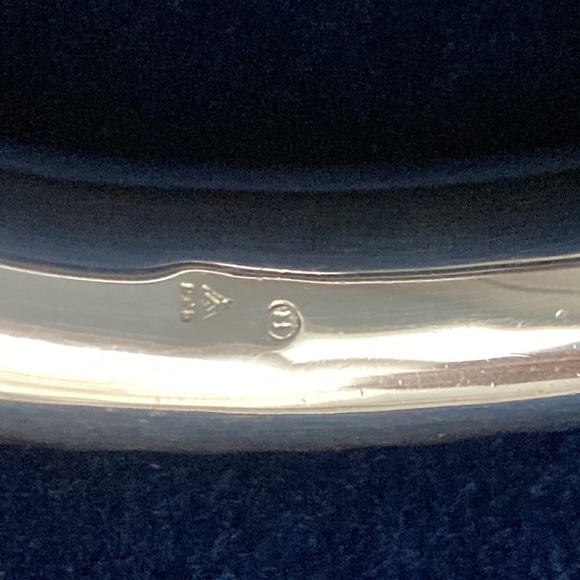 Silpada Sterling hammered round bracelet - Picture 9 of 11